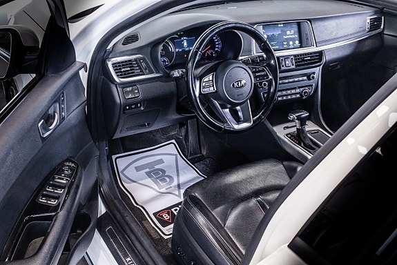 Kia Optima 12 of 26