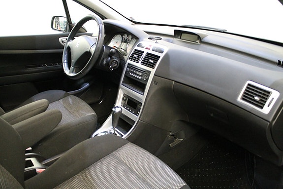 Peugeot 307 SW 13 of 14