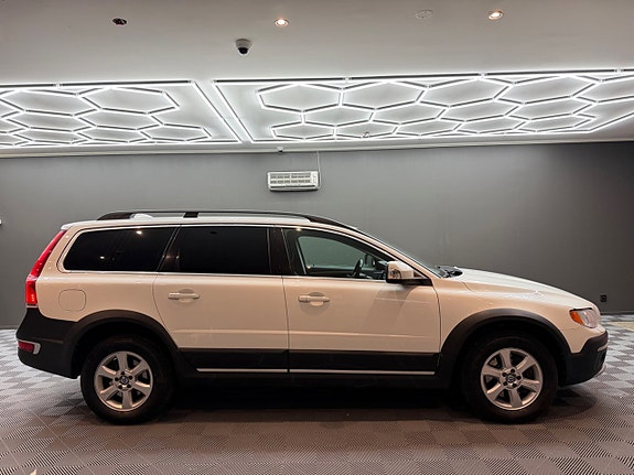 Volvo XC70 6 of 16