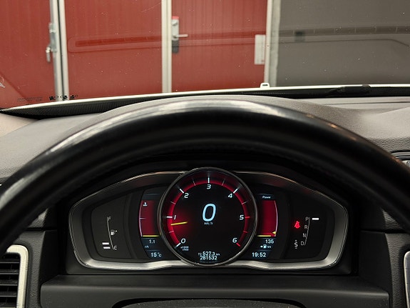 Volvo XC70 9 of 16