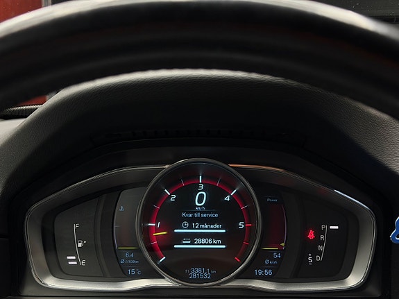 Volvo XC70 13 of 16