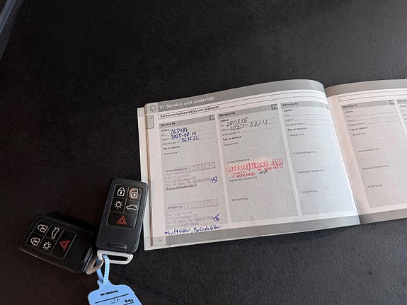Volvo XC70 15 of 16