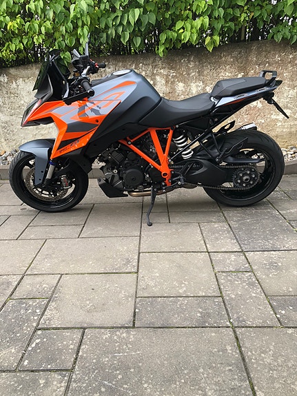 KTM 1290 Super Duke GT 3 of 4