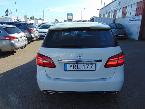 Mercedes-Benz B200 d 6 of 10