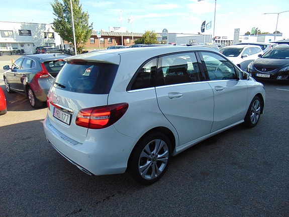 Mercedes-Benz B200 d 4 of 10