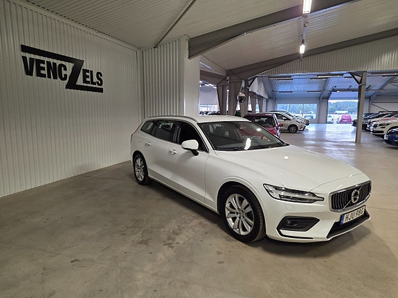 Volvo V60 2 of 11