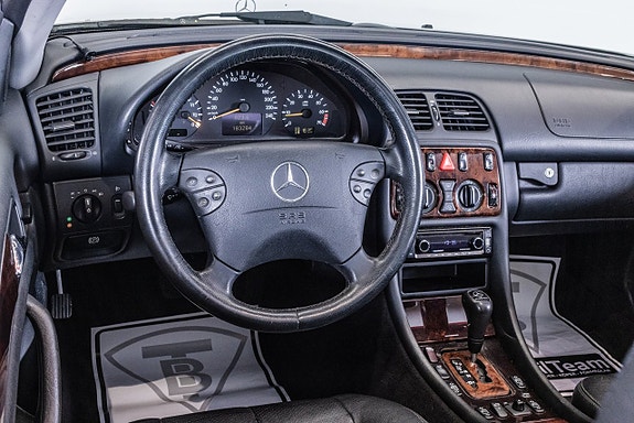 Mercedes-Benz CLK200 18 of 22