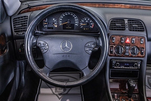 Mercedes-Benz CLK200 17 of 22