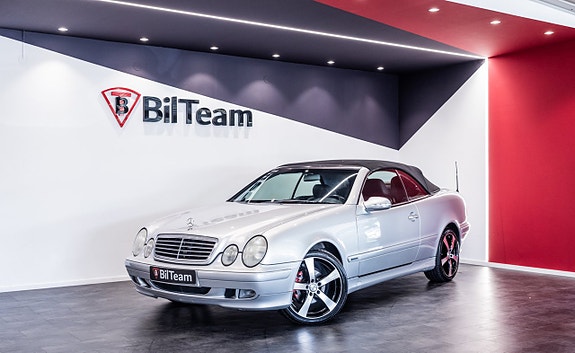 Mercedes-Benz CLK200 2 of 22