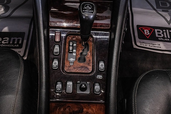 Mercedes-Benz CLK200 19 of 22