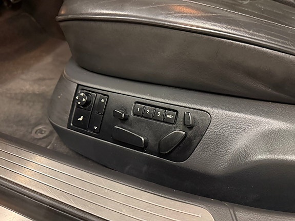 Volkswagen Phaeton 10 of 12
