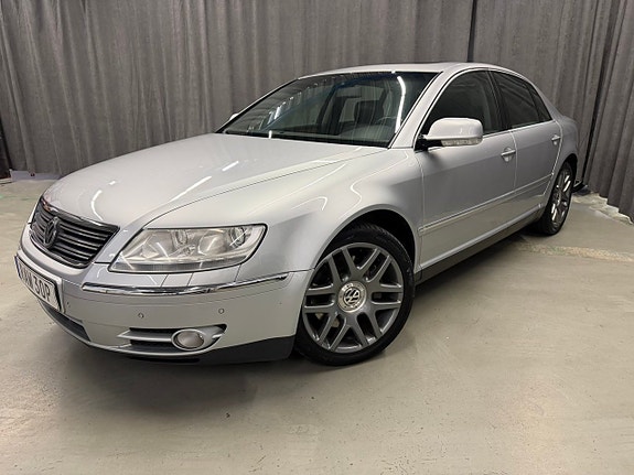 Volkswagen Phaeton 3 of 12