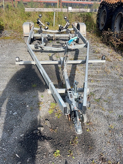 Båt med vagn objekt 6 of 8