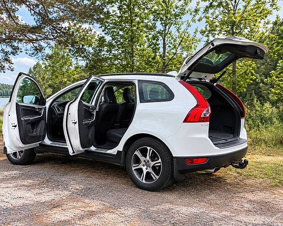 Volvo XC60 6 of 10
