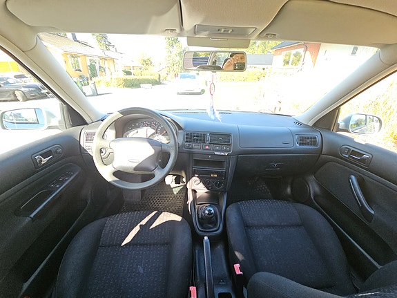 Volkswagen Golf IV 7 of 9