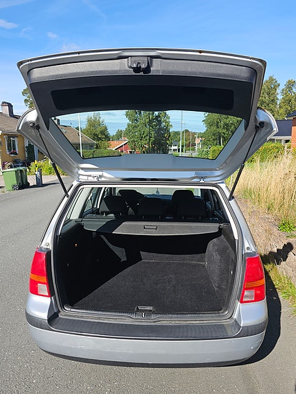Volkswagen Golf IV 5 of 9
