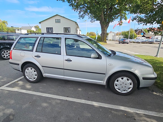Volkswagen Golf IV 3 of 9