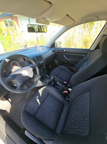 Volkswagen Golf IV 8 of 9