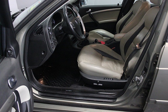 Saab 9-5 8 of 21