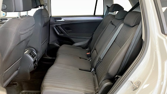 Volkswagen Tiguan Allspace 11 of 13