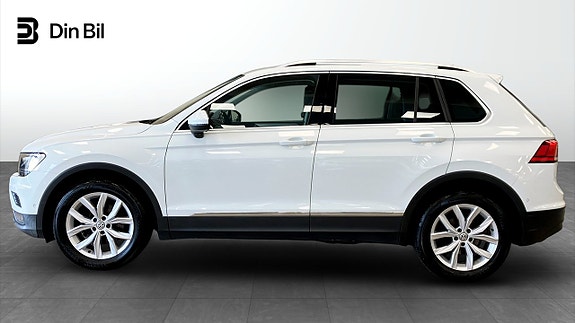 Volkswagen Tiguan 2 of 12