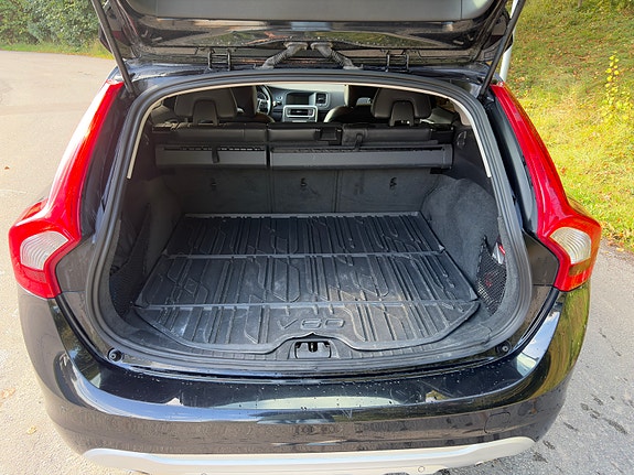 Volvo V60 7 of 8