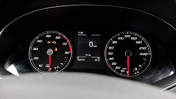 Seat Arona 12 of 14