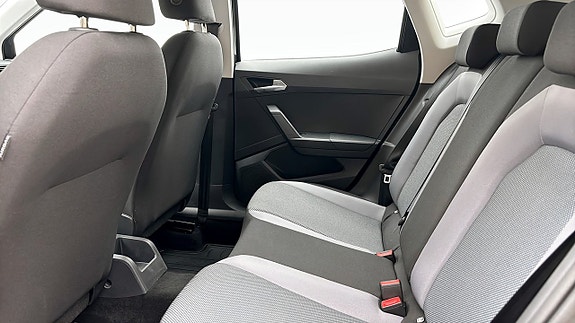 Seat Arona 11 of 14