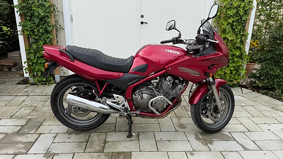 Yamaha XJ 600 Diversion 2 of 6