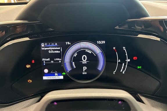 Lexus NX350h 14 of 18
