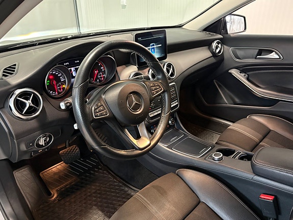 Mercedes-Benz GLA200 d 7 of 19
