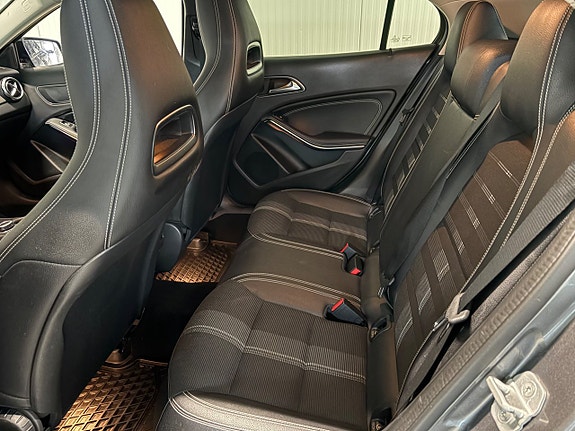 Mercedes-Benz GLA200 d 16 of 19