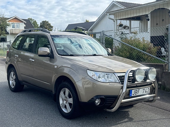Subaru Forester 3 of 14
