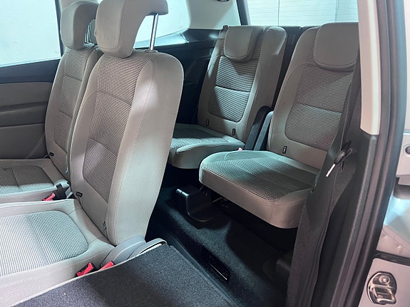 Volkswagen Sharan 16 of 25