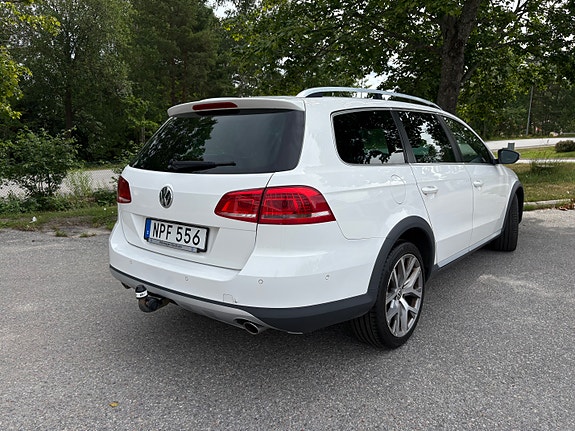 Volkswagen Passat Alltrack 16 of 17