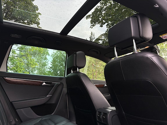 Volkswagen Passat Alltrack 7 of 17