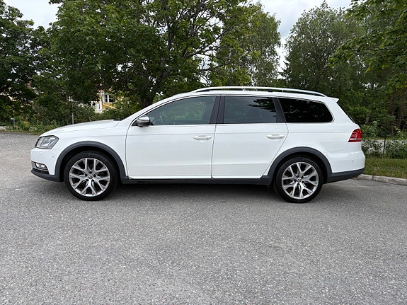 Volkswagen Passat Alltrack 17 of 17