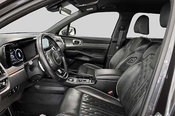Kia Sorento 8 of 14
