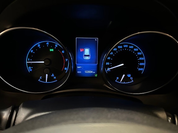 Toyota Auris 16 of 21