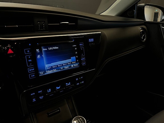 Toyota Auris 17 of 21