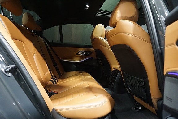 BMW 330e 10 of 27