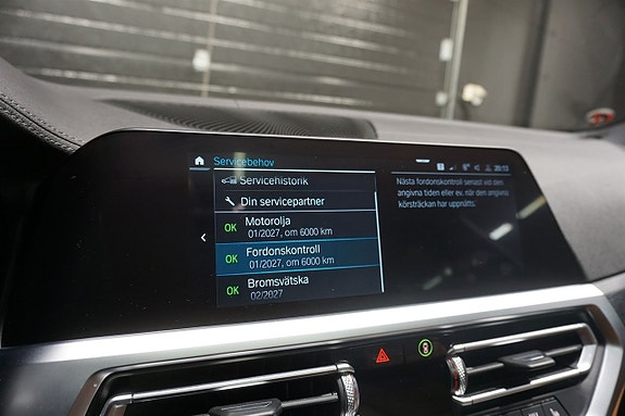 BMW 330e 19 of 27