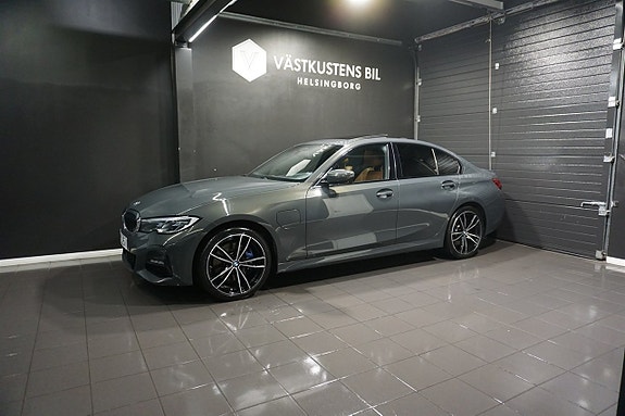 BMW 330e 3 of 27