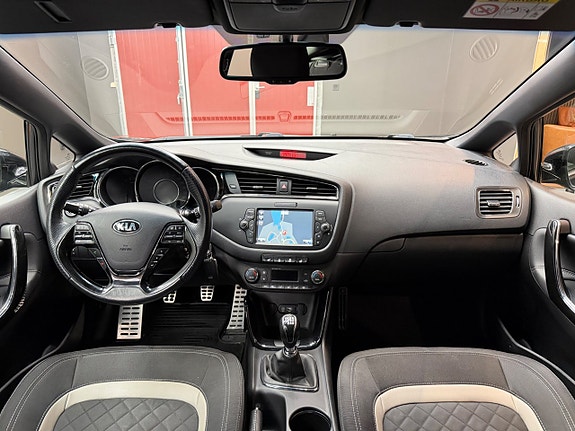 Kia Ceed 8 of 24
