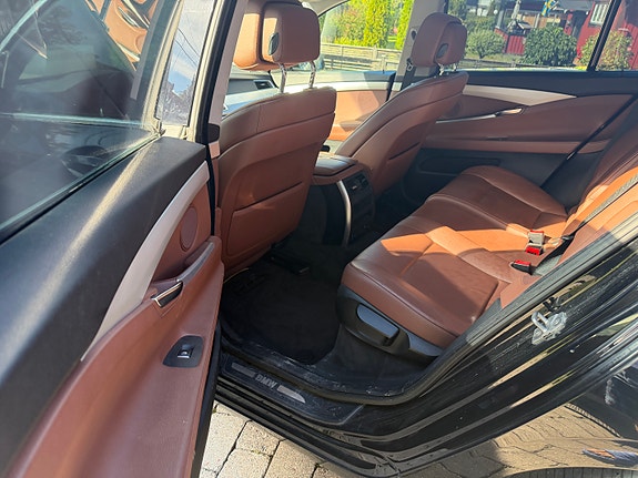 BMW 530d 15 of 16
