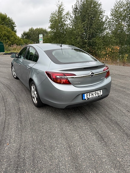 Opel Insignia 8 of 16