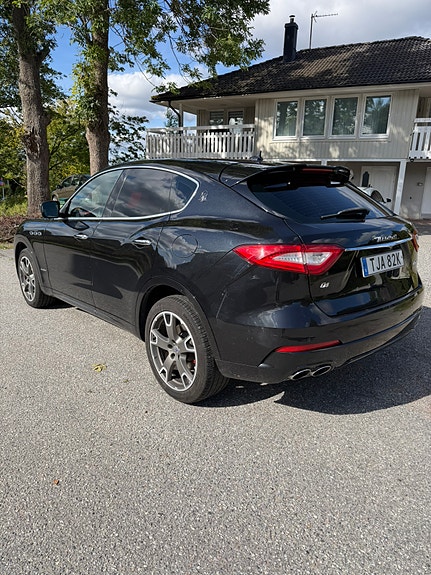 Maserati Levante 6 of 10