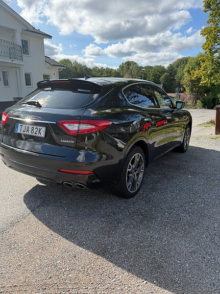 Maserati Levante 5 of 10