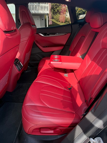 Maserati Levante 7 of 10