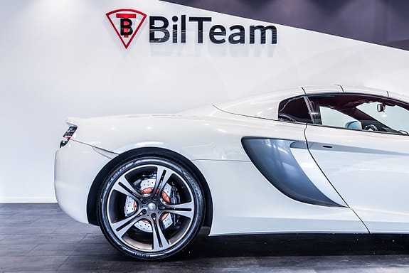 McLaren MP4-12C 15 of 30